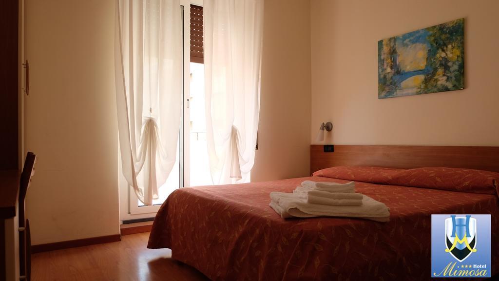 Hotel Mimosa Spotorno Bagian luar foto