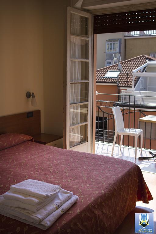 Hotel Mimosa Spotorno Bagian luar foto