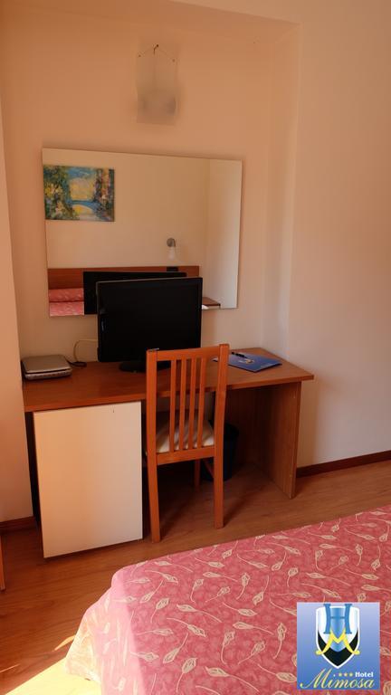 Hotel Mimosa Spotorno Bagian luar foto