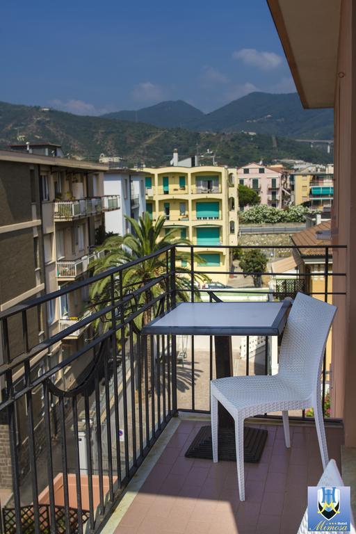Hotel Mimosa Spotorno Bagian luar foto