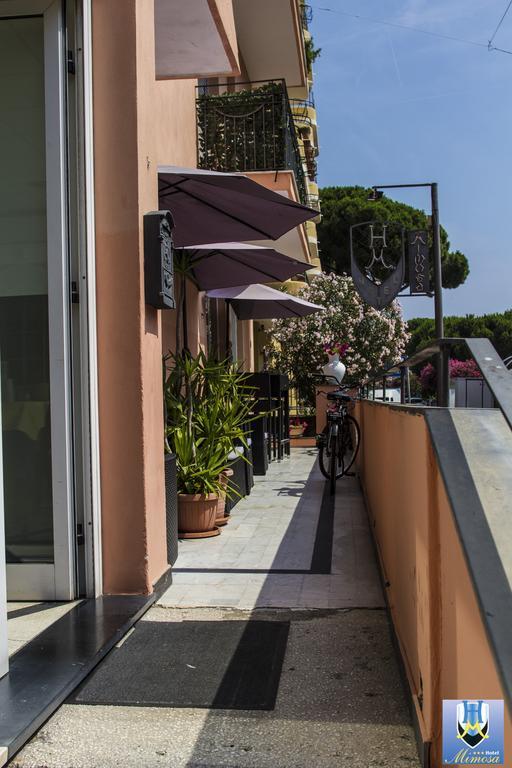 Hotel Mimosa Spotorno Bagian luar foto
